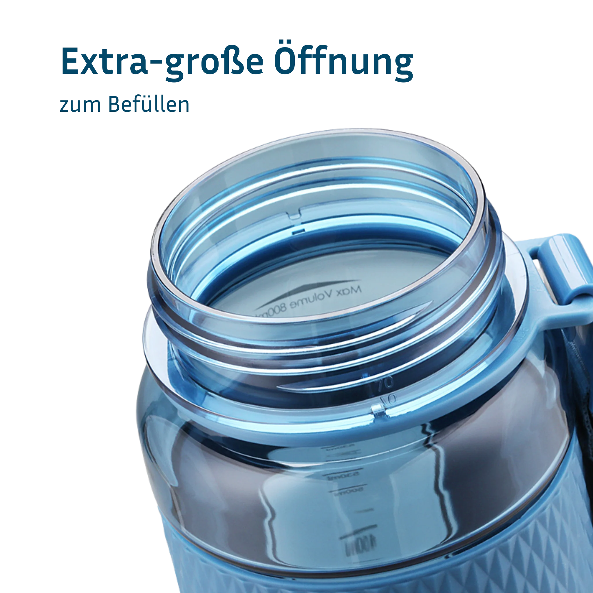 Diese blaue Trinkflasche lässt sich einfach mit Wasser, Getränken und Hydration Sticks befüllen. Diese Flasche lässt sich sicher mit einem Deckel verschließen.