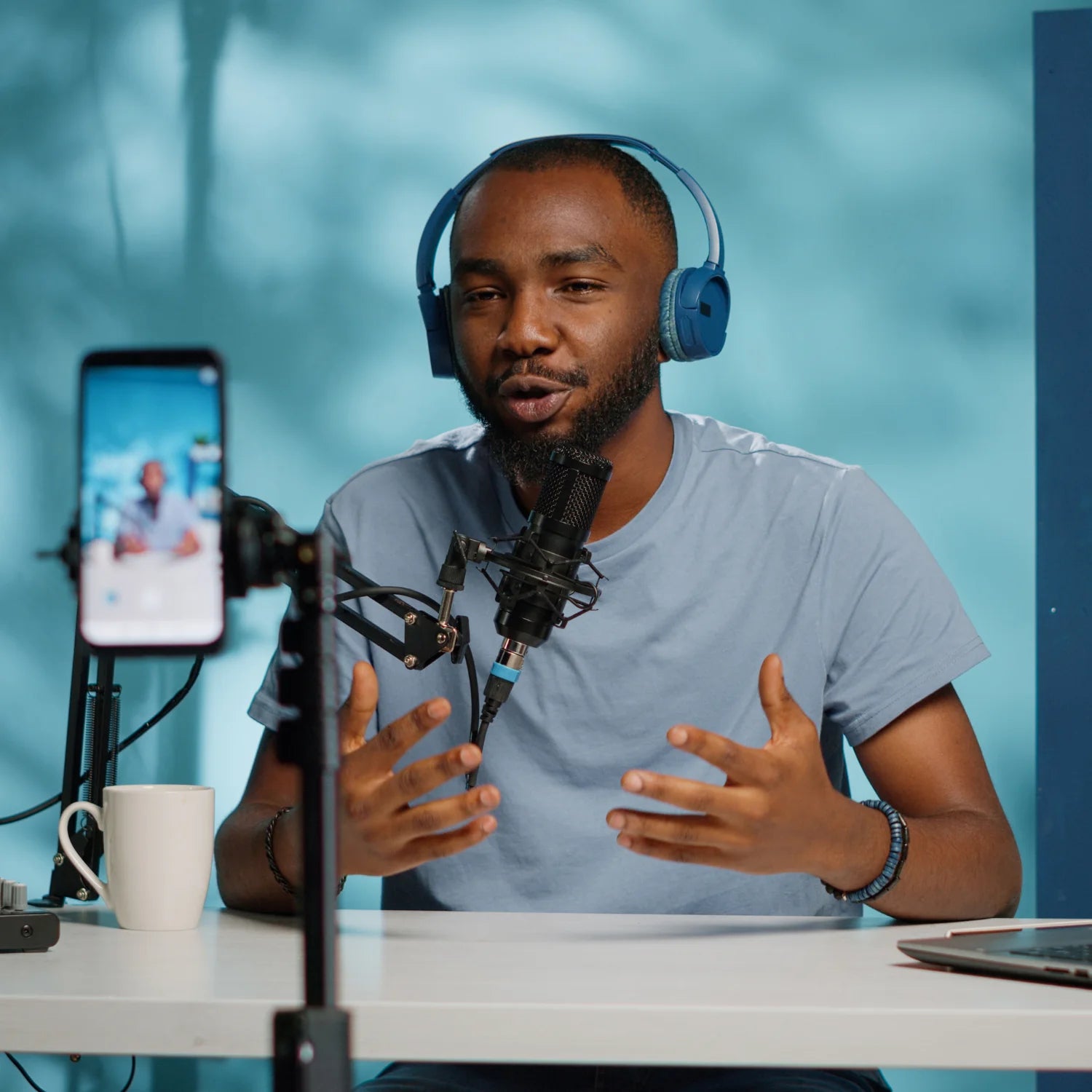 Jetzt bei GOOD Hydration bewerben. Wir revolutionieren den Markt für funktionale Getränke und Nahrungsergänzungsmittel.