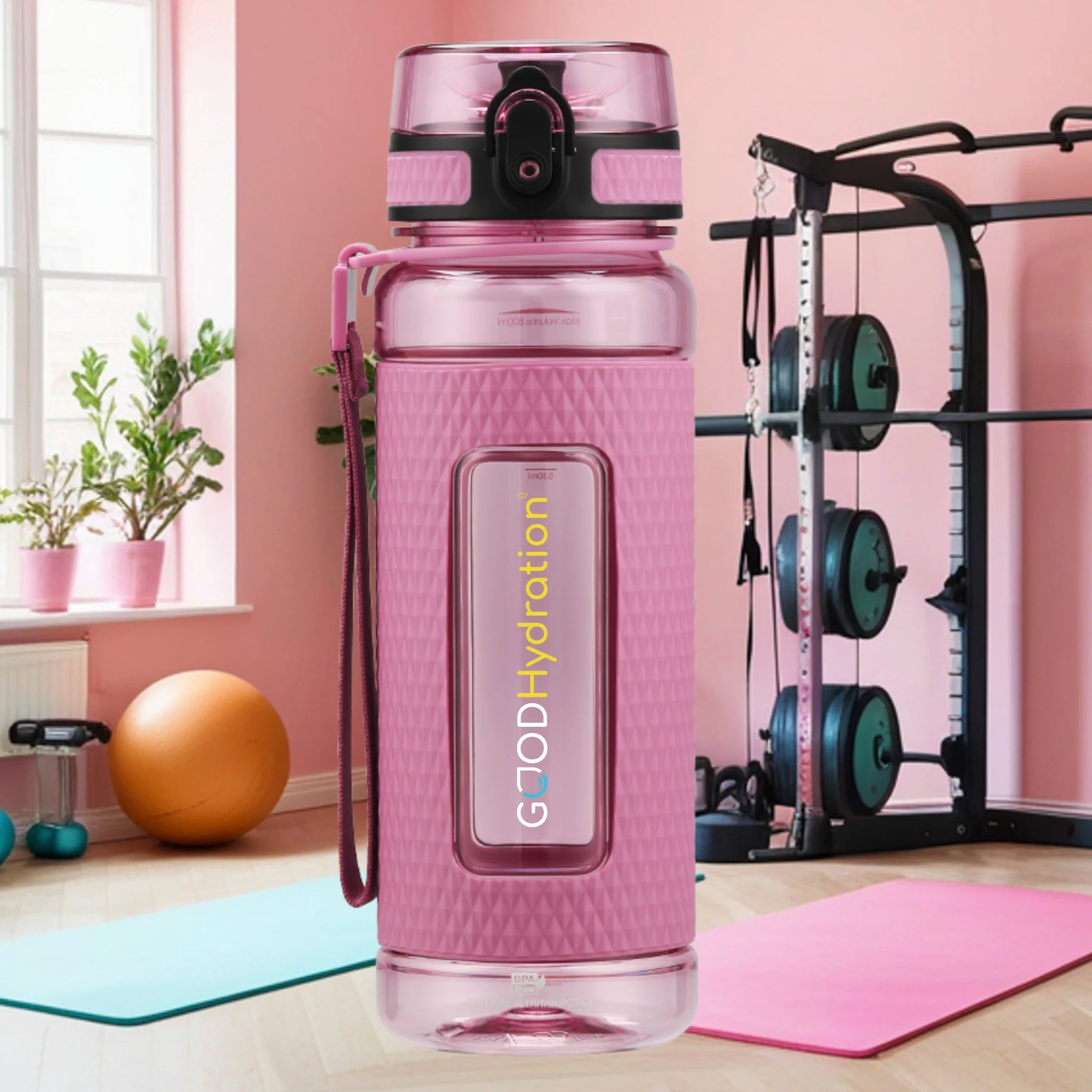 Influencer zeigen diese pinke Trinkflasche von GOOD Hydration im Fitnessstudio. Frauen auf TikTok und Instagram hypen diese Flasche als die neue uberBottle.